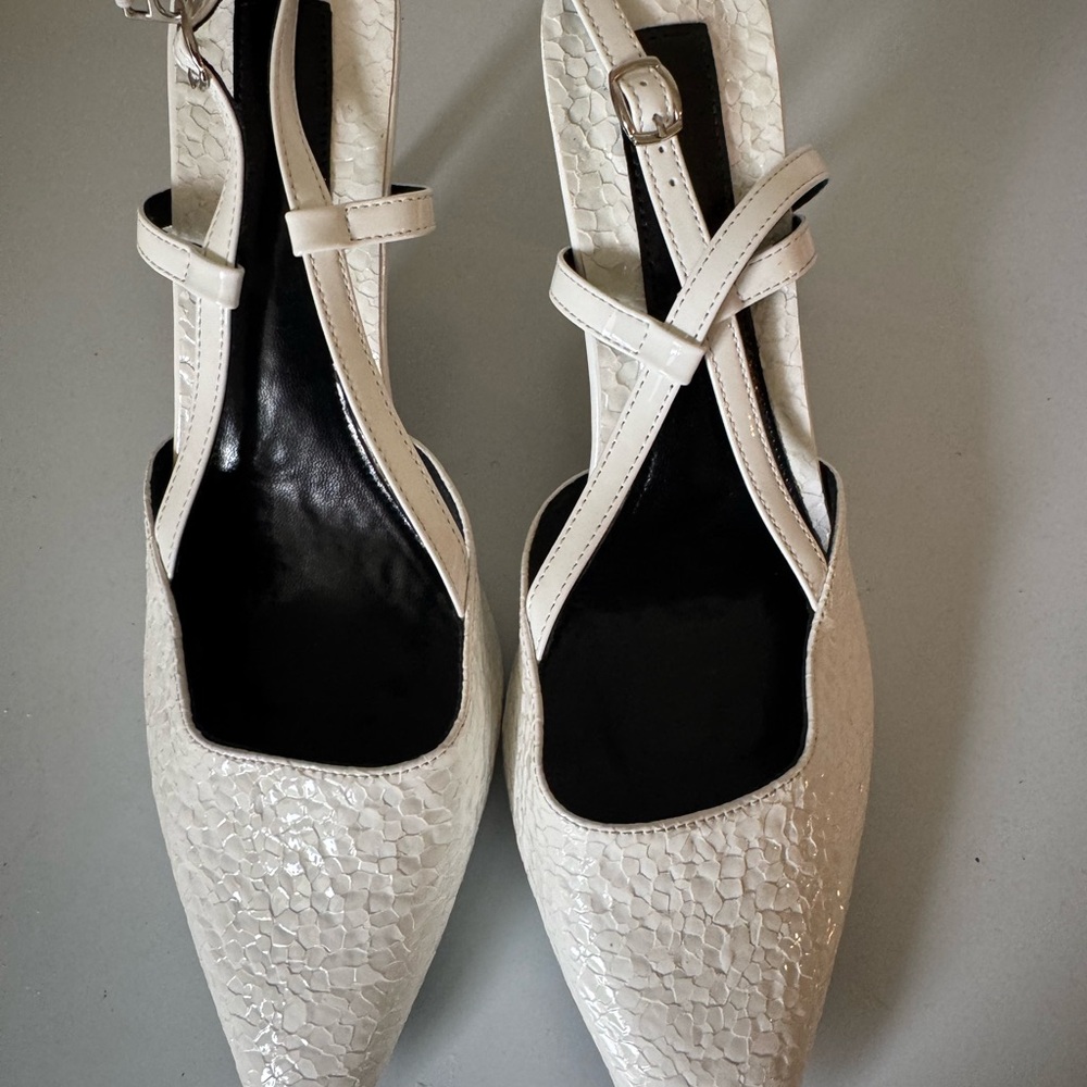 Elegant White Textured Women's Shoes